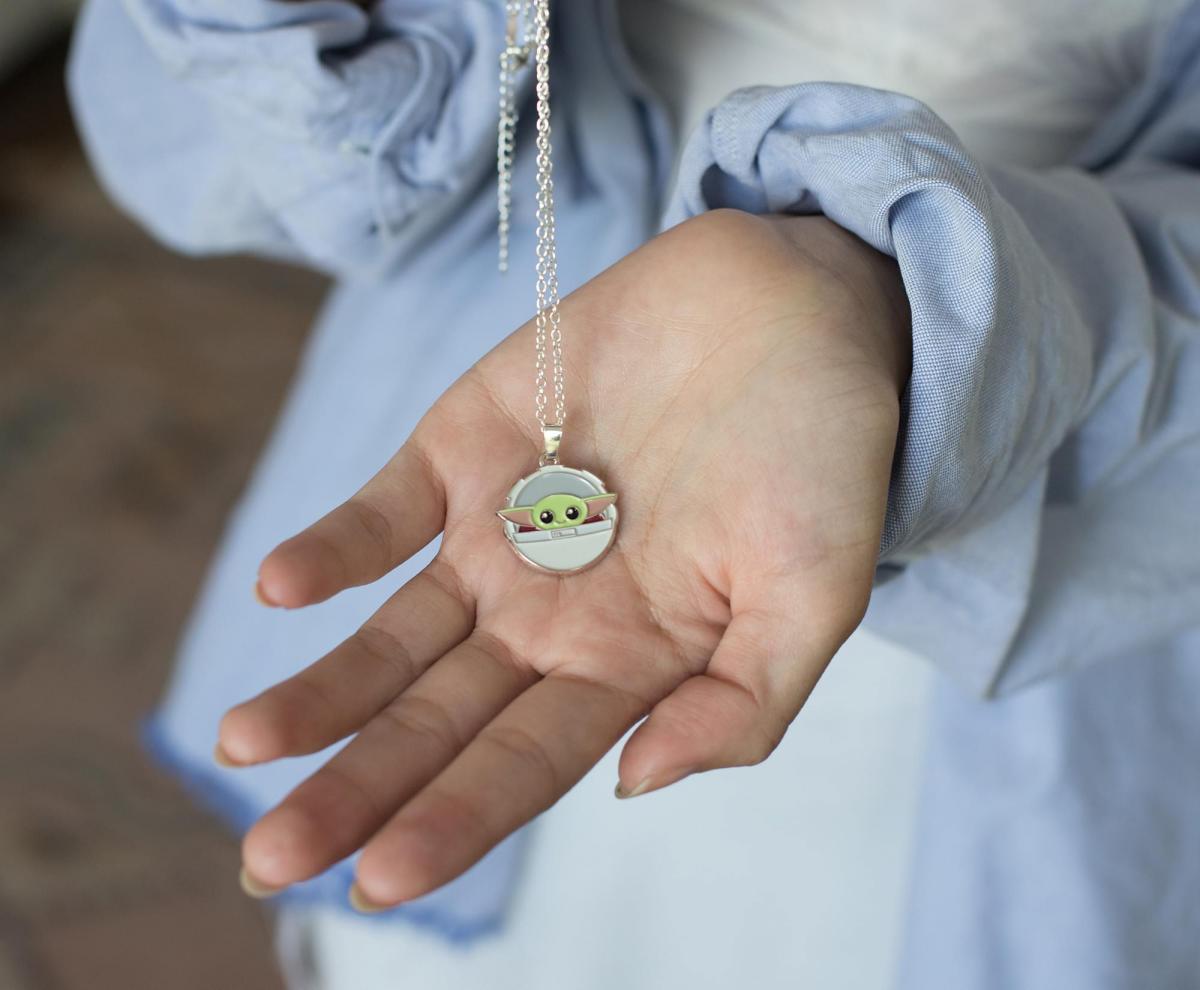 The Mandalorian The Child/Baby Yoda Plate Necklace 24" Chain picture