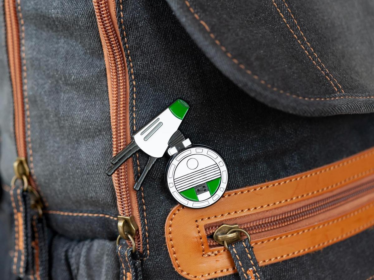 Star Wars Rise of Skywalker D-O Droid Exclusive Enamel Pin picture