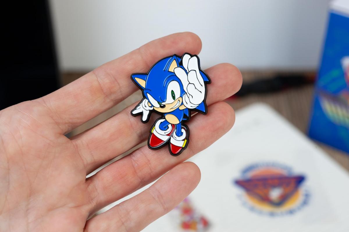 Sonic Retro Arcade Collectors Box | 5 Themed Collectibles picture