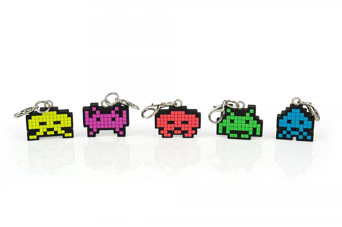 Space Invaders 5-Piece Zipper Pull Set picture