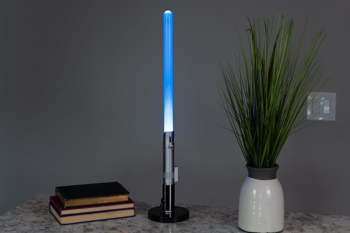 Star Wars Luke Skywalker Lightsaber 23 Inch LED Desk Lamp picture