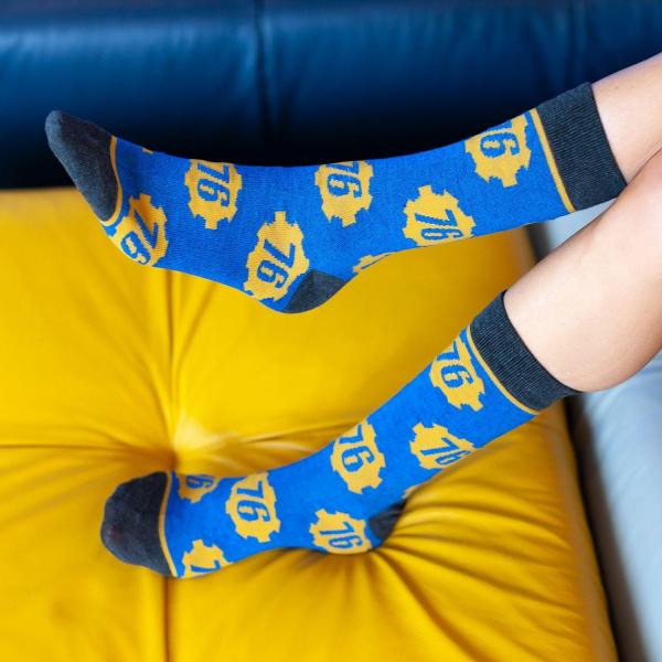 Fallout 76 Blue & Yellow Men's Crew Socks picture