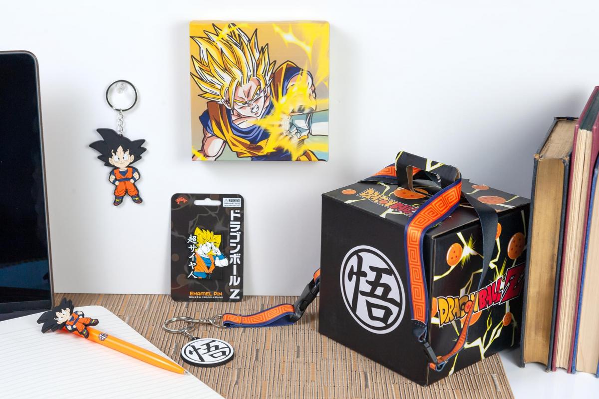 Dragon Ball Z Goku Collectors Box | 5 Themed Collectibles picture