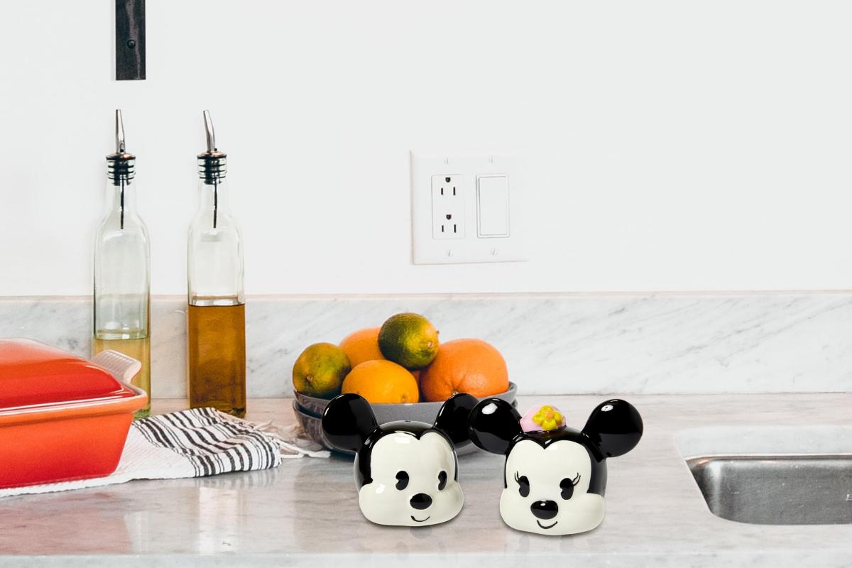 Disney Mickey & Minine Mouse Salt & Pepper Shaker Set picture