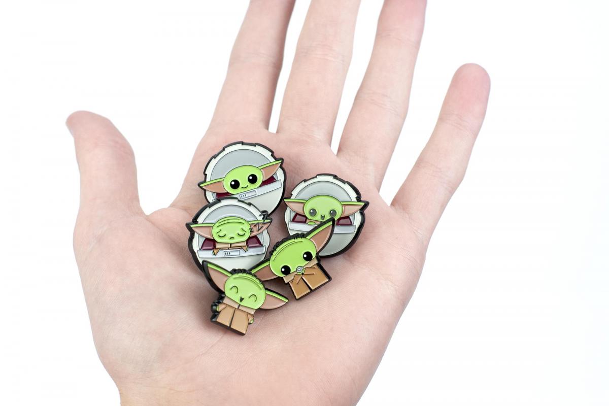 Star Wars The Mandalorian The Child 5 Piece Enamel Pin Set picture