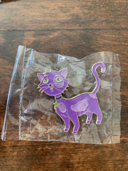 Purple magic cat pin picture