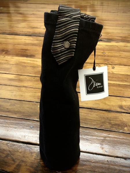 black zip denim + black gray stripe tie wine sleeve picture