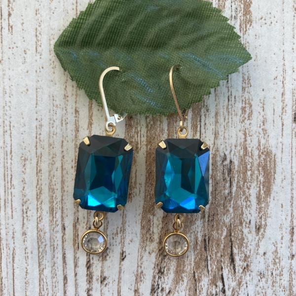 Vintage Teal Blue Drop