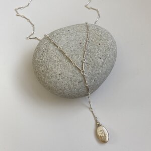 flat pearl lariat necklace