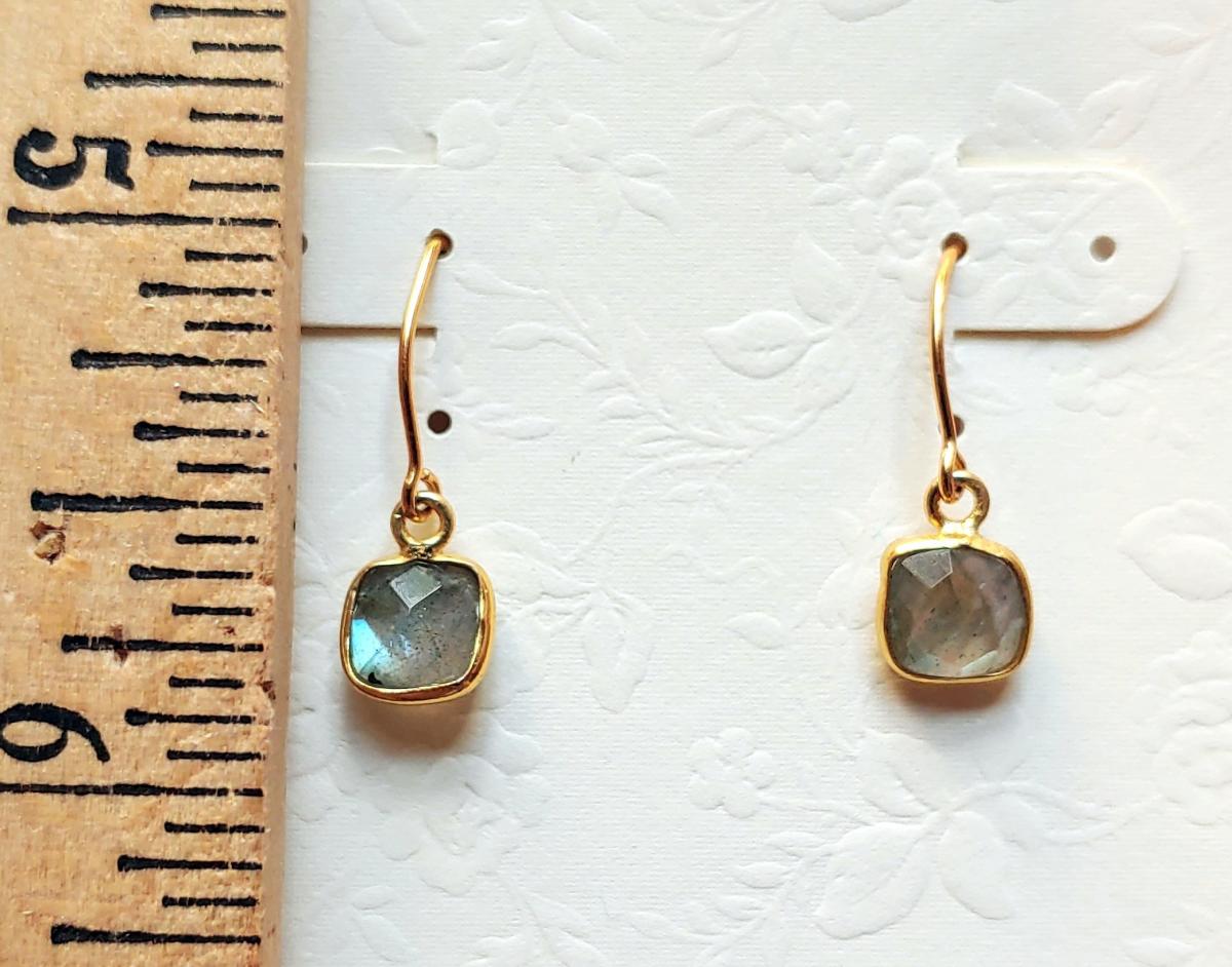 Petite Labradorite earrings picture