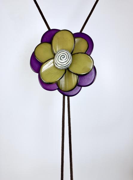 Bolo flower-purple