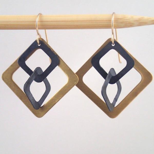 Windowpane earrings in brass and oxidized silver