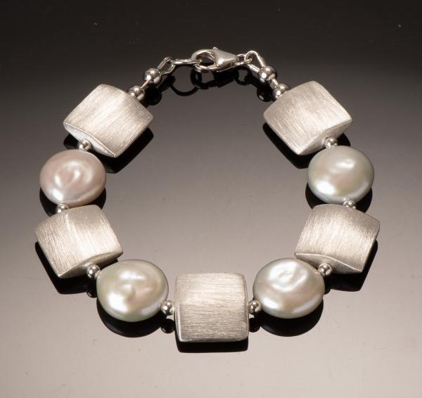 Coin Pearl Bracelet - 7.5" picture