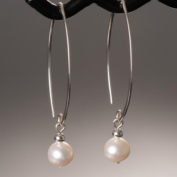 White Pearl Curve Earrings