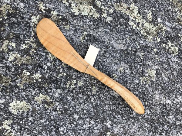 Tiger Maple Spreader 4S Knife picture
