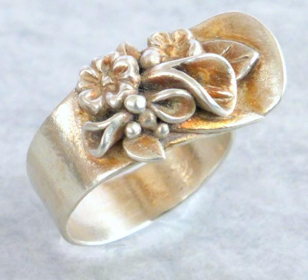 Floral Silver Bouquet Ring picture