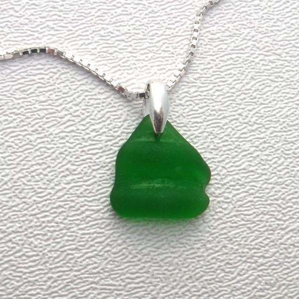 Kelly Green Sea Glass Necklace picture