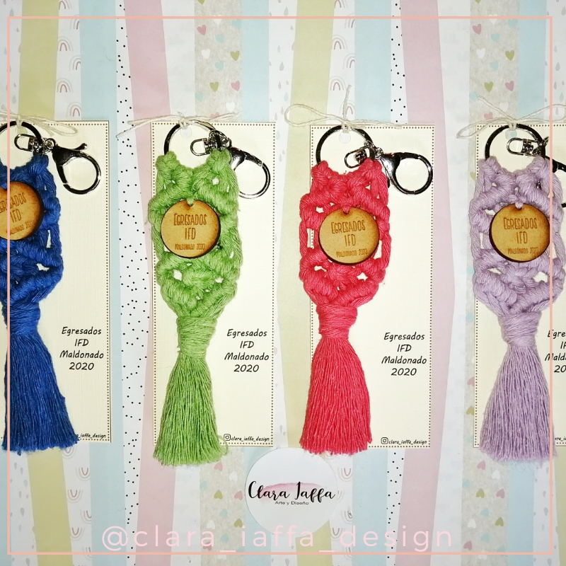 LLAVEROS EN MACRAME picture