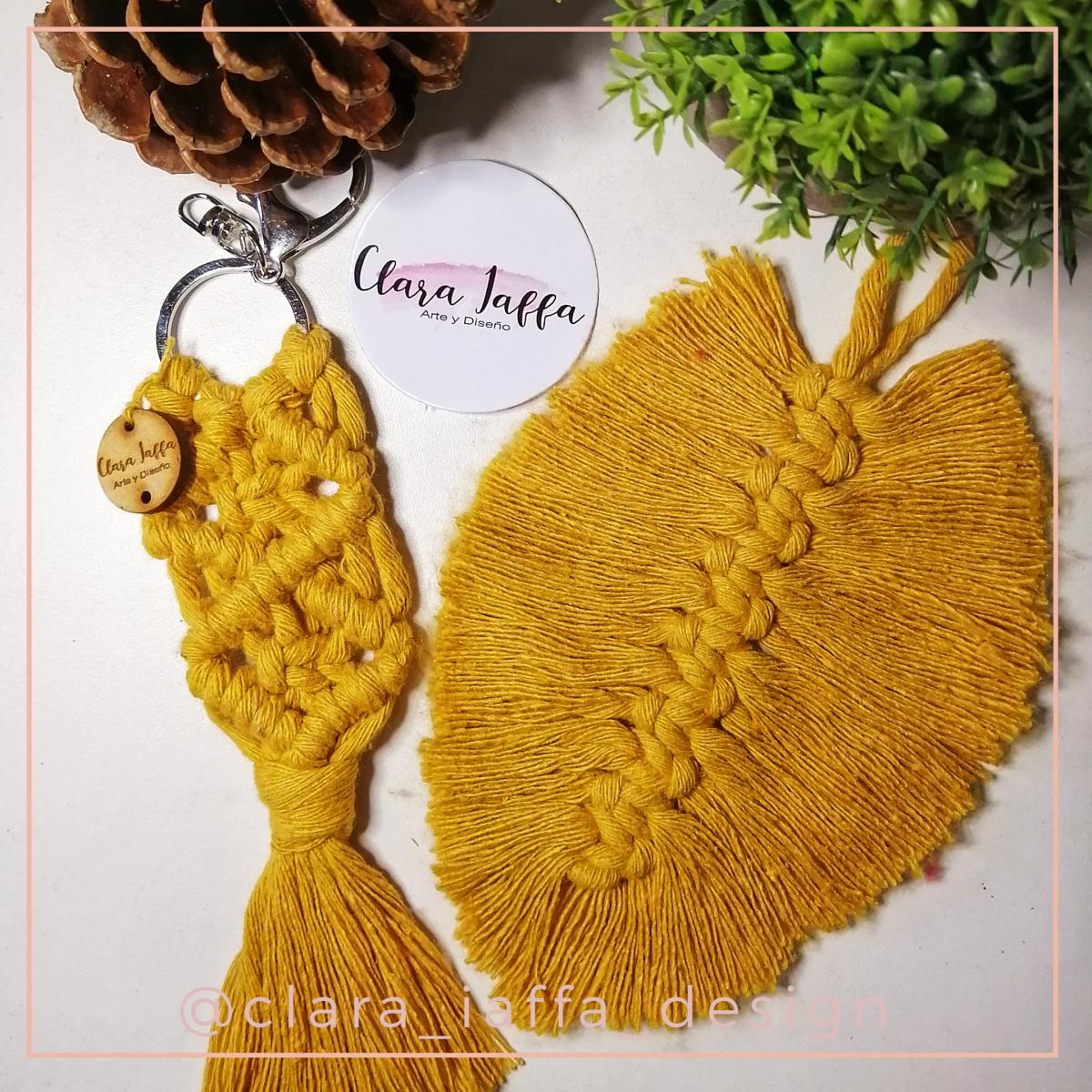 LLAVEROS EN MACRAME picture