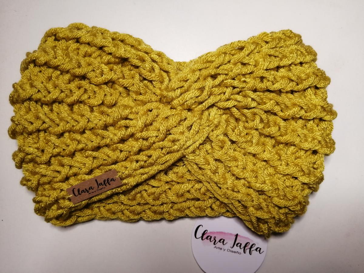 Bandanas/Binchas/Tiaras picture