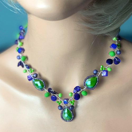 AVENTURINE AND BLUE NECKLACE picture