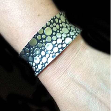 SILVER DOTS CUFF picture