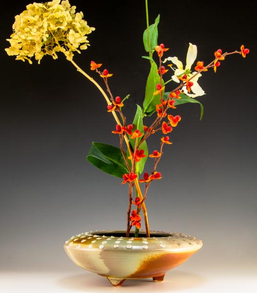 Porcelain Dotted Ikebana Vase