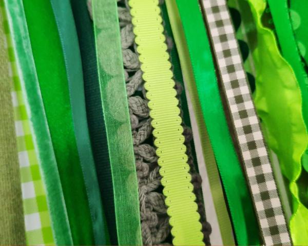 24" Irish Ribbon and Lace Flag picture