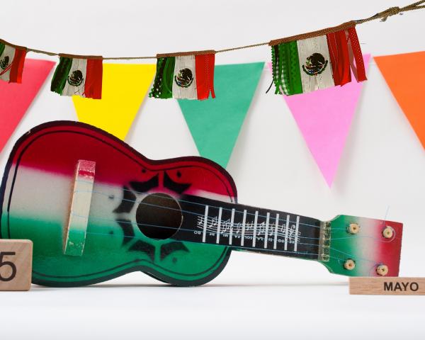 Cinco de Mayo Mini Mexican Flag Garland