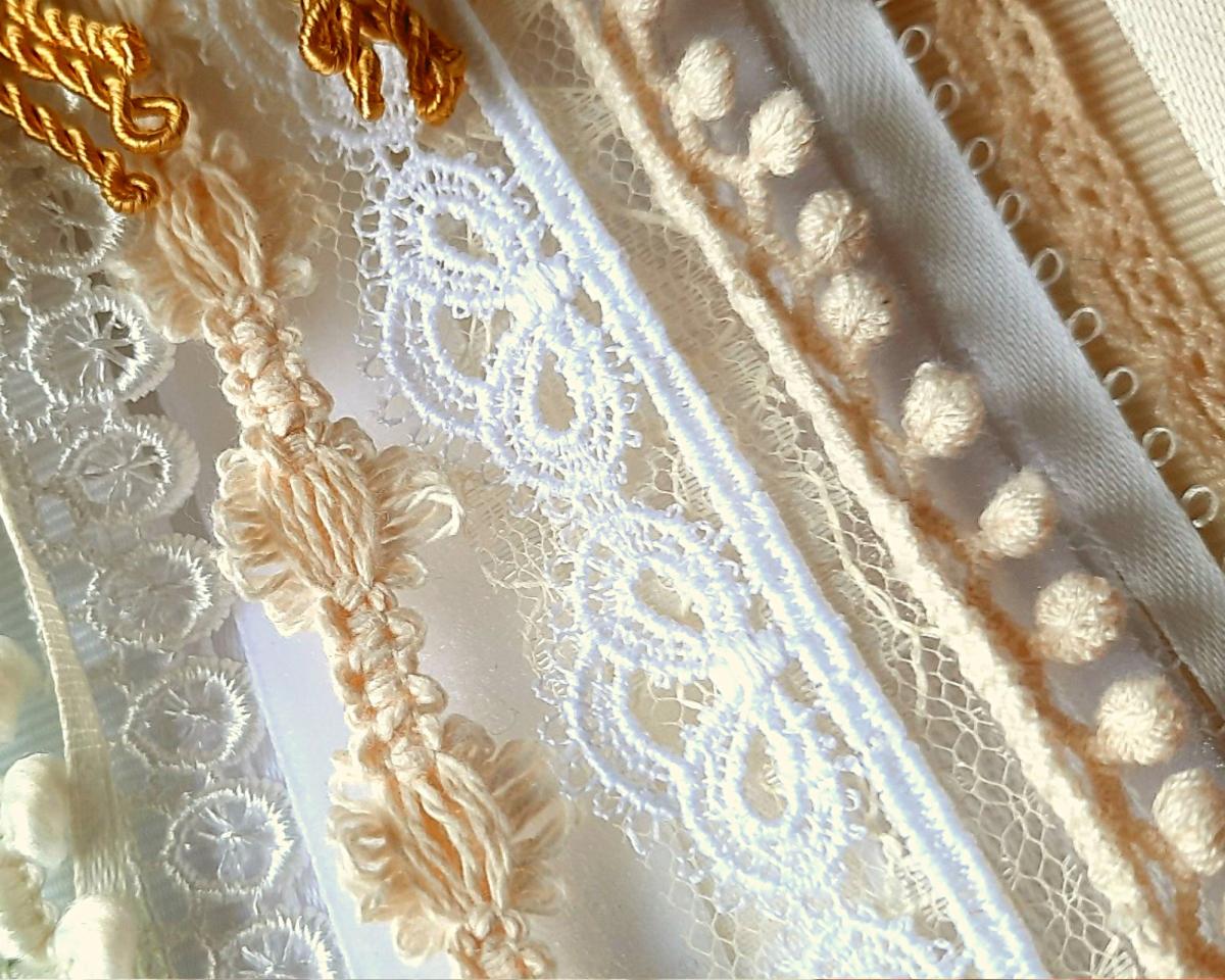 12" Irish Ribbon and Lace Flag picture