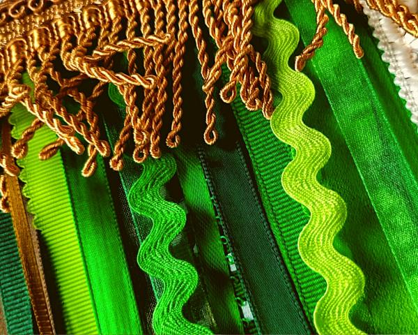 12" Irish Ribbon and Lace Flag picture