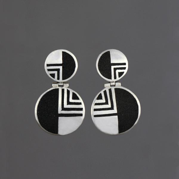 Zed Earrings picture