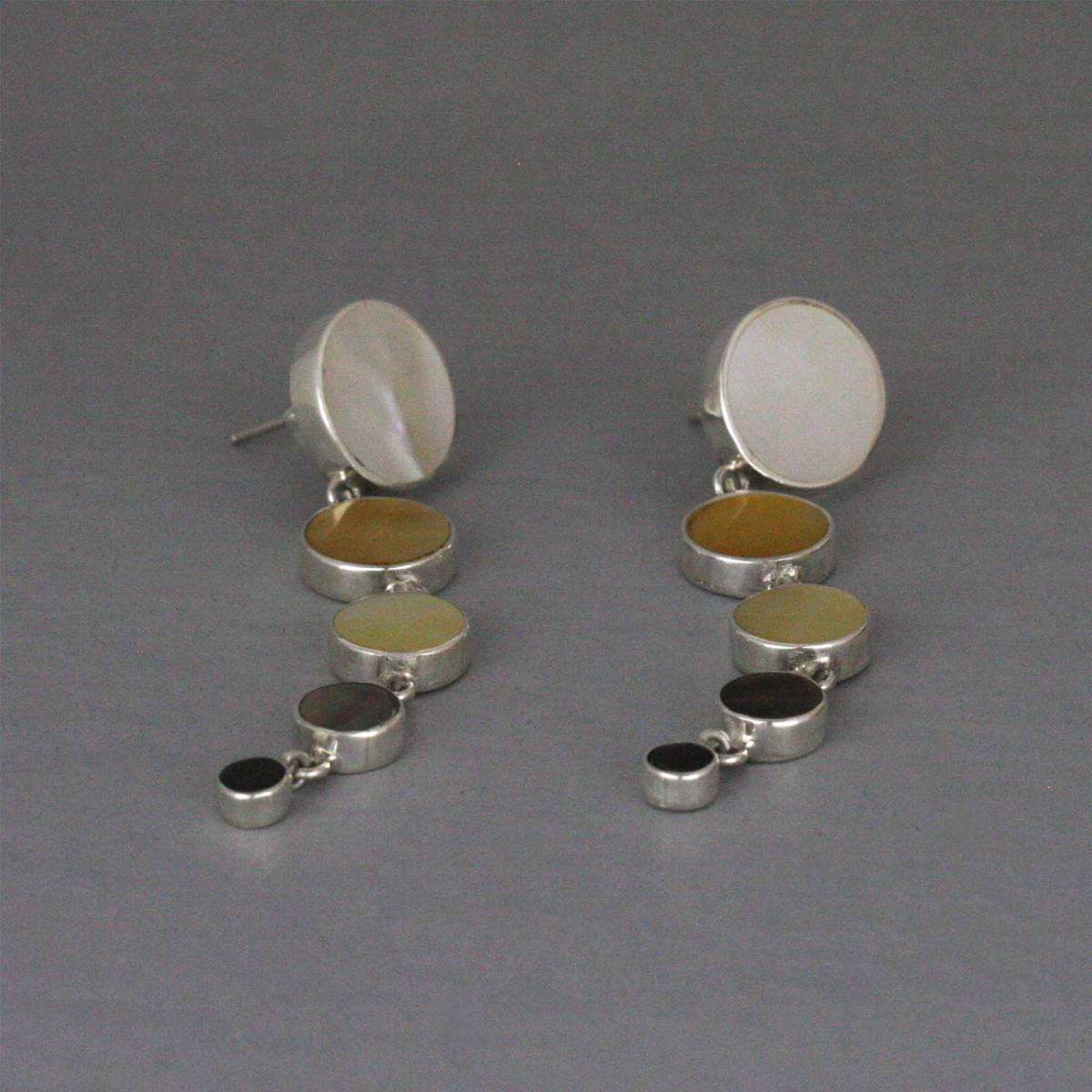 Queen Earrings picture