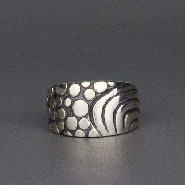 Pebbles and Waves Ring picture