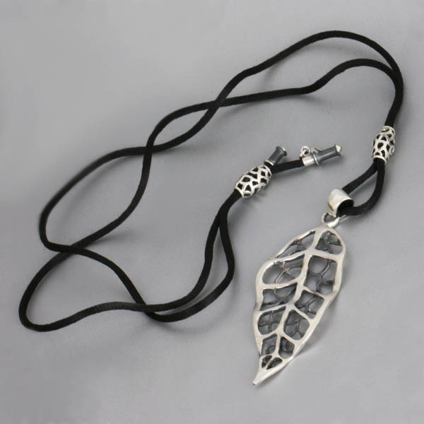 Leaf Necklace picture