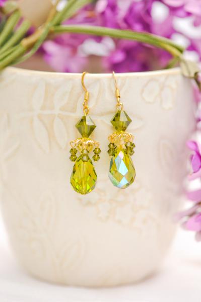 Peridot green crystal earrings picture