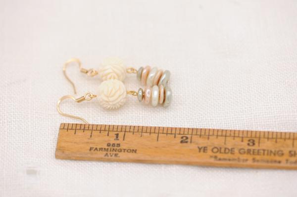 Beachy earrings picture