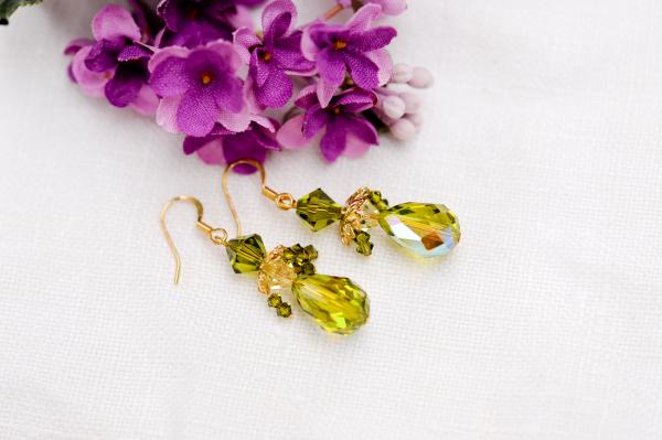 Peridot green crystal earrings picture