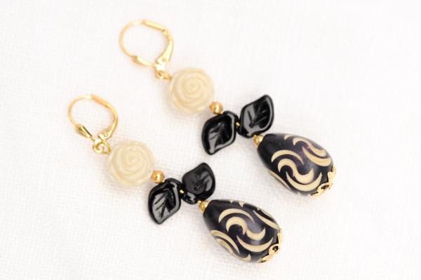 Black and white earrings picture