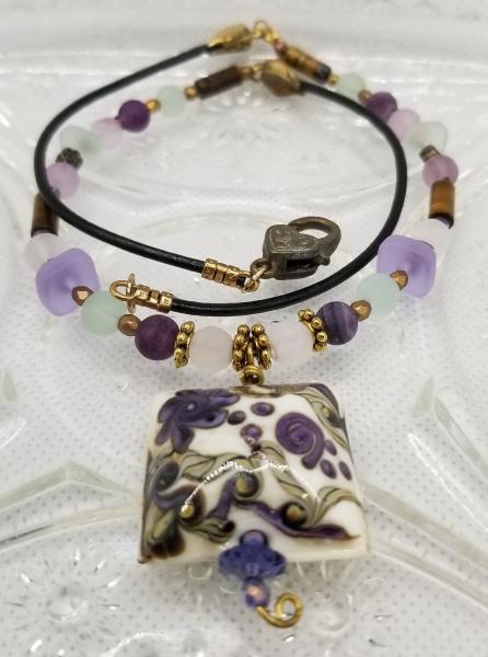 Purple Flowers in Ivory field Square pendant picture