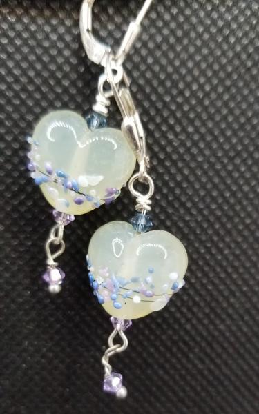 Light green heart lamp work Earrings picture