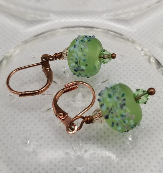 Light green lamp work Earrings picture