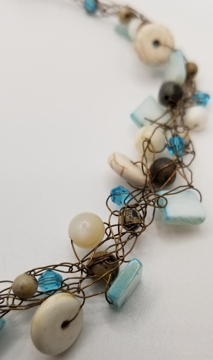 Blue mother of pearl Wire Crochet picture