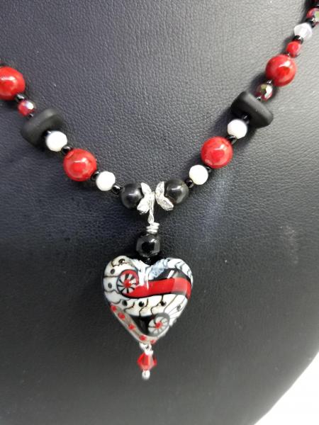 Black and red heart pendant picture