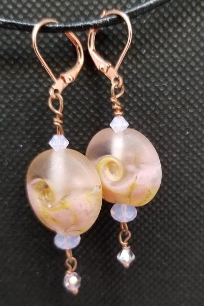 Pink swirl Lamp work Earring picture