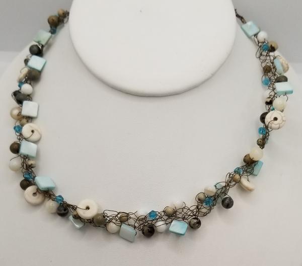 Blue mother of pearl Wire Crochet