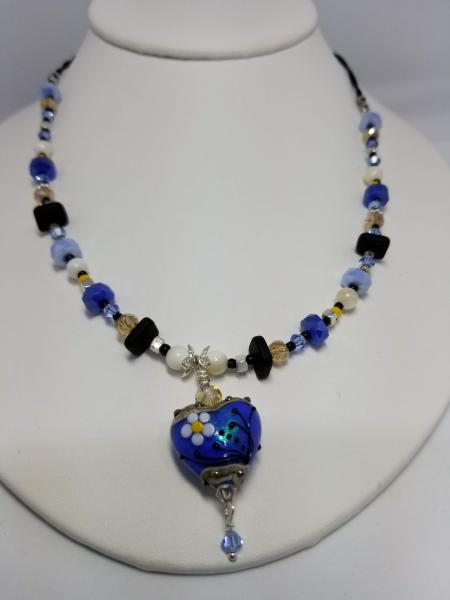 Blue flower heart pendant picture