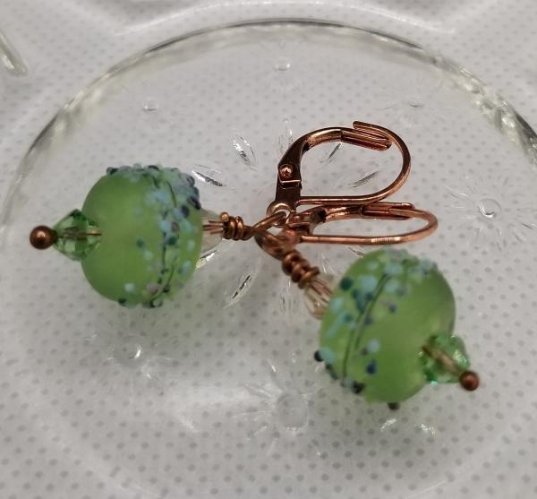 Light green lamp work Earrings picture