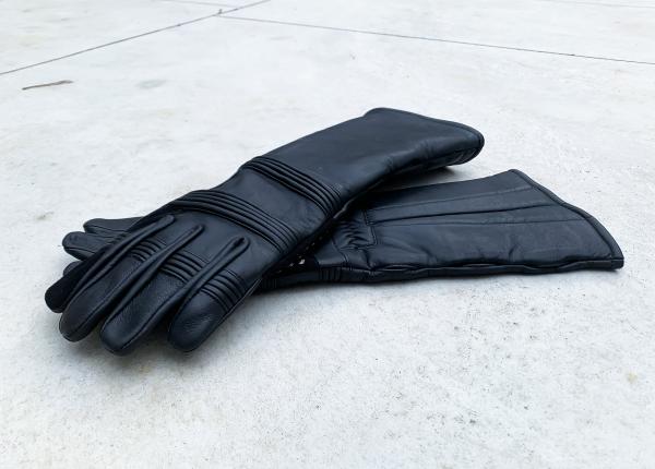 Bat gloves for cosplay - Michael Keaton 1989 gloves picture