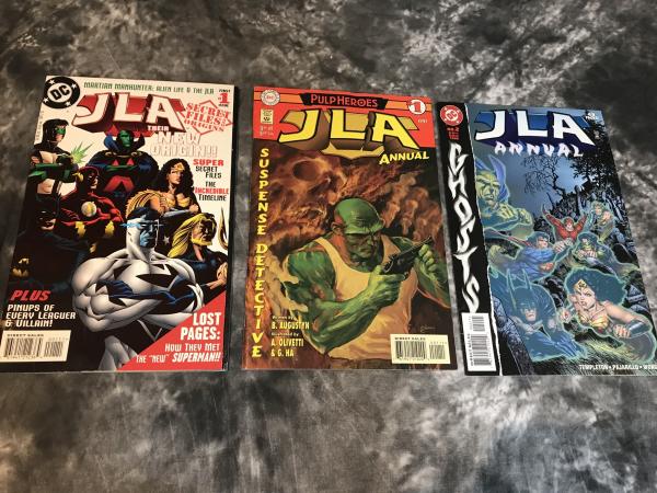 JLA (4 comics in total)